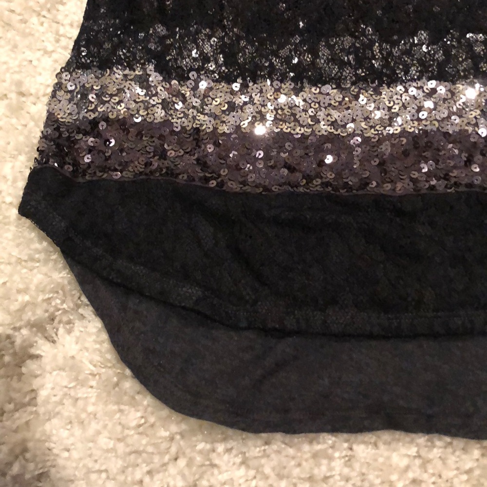 Express tank top with sequins - Picture 2 of 8